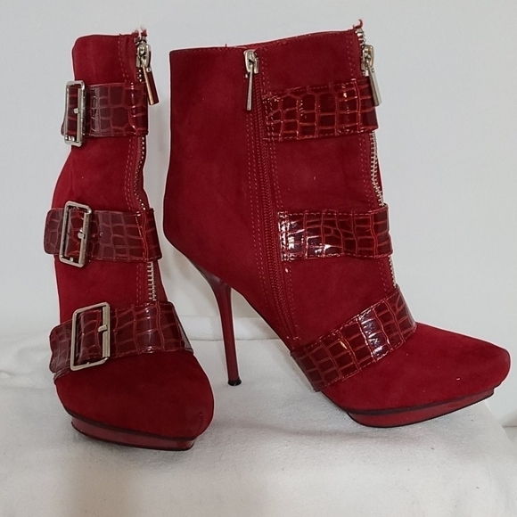 Rouge Helium virus 20 booties size 5 1/2 - Picture 1 of 12